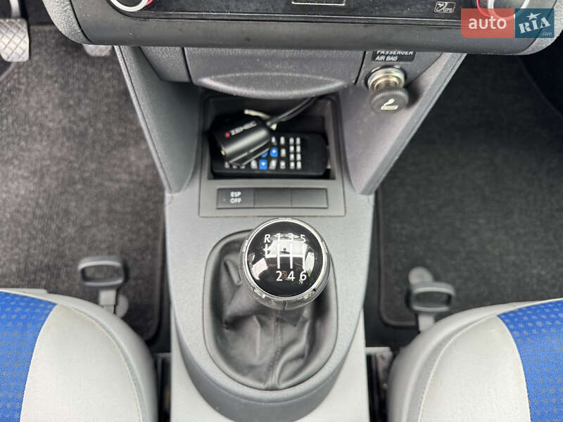 Мінівен Volkswagen Caddy 2010 в Мукачевому