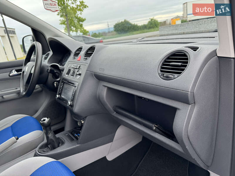 Мінівен Volkswagen Caddy 2010 в Мукачевому