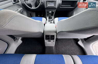 Мінівен Volkswagen Caddy 2010 в 