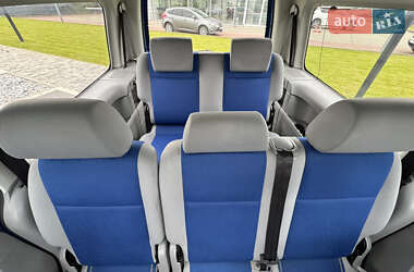 Мінівен Volkswagen Caddy 2010 в 