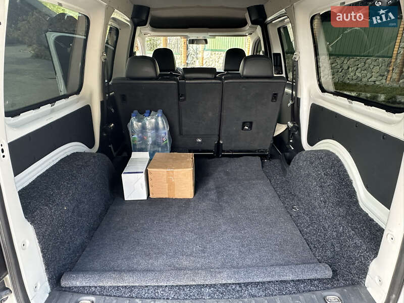 Минивэн Volkswagen Caddy 2016 в Киеве
