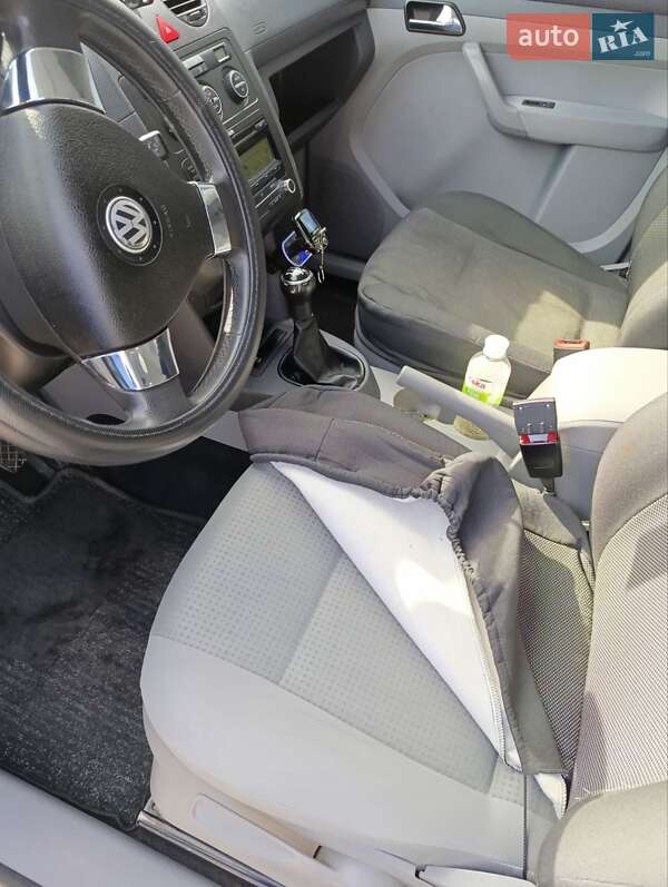 Мінівен Volkswagen Caddy 2009 в Києві