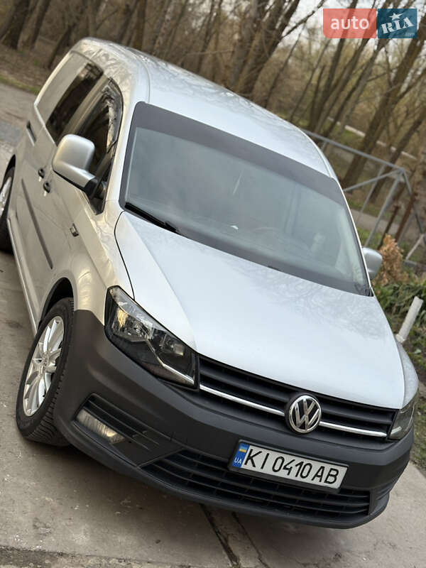 Минивэн Volkswagen Caddy 2015 в Староконстантинове