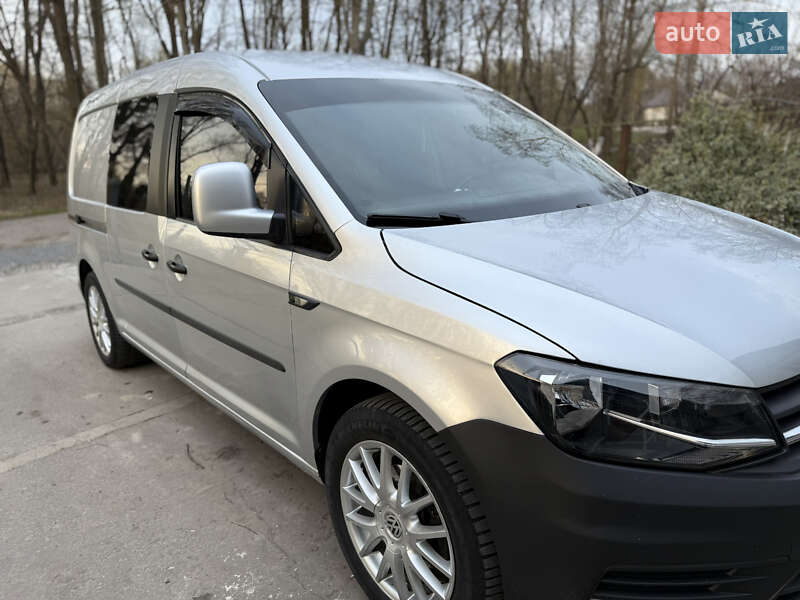 Минивэн Volkswagen Caddy 2015 в Староконстантинове