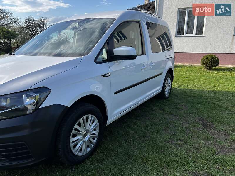 Минивэн Volkswagen Caddy 2016 в Черновцах