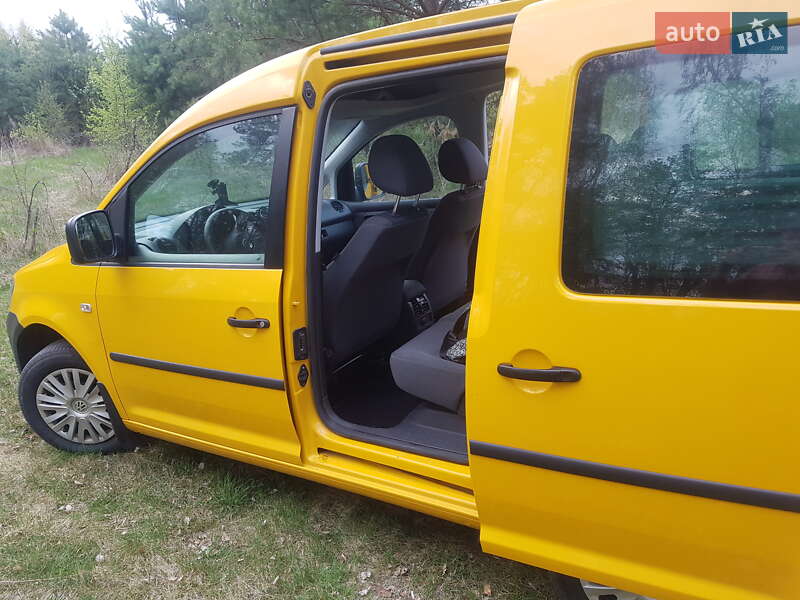 Мінівен Volkswagen Caddy 2014 в Житомирі