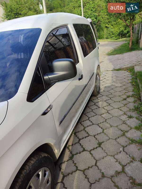Мінівен Volkswagen Caddy 2016 в Великому Березному