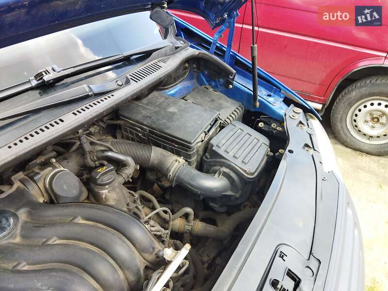 Минивэн Volkswagen Caddy 2006 в Олевске