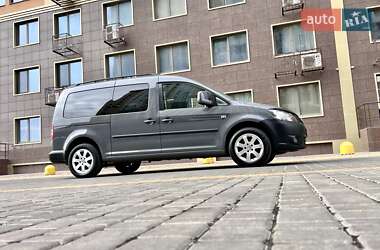Мінівен Volkswagen Caddy 2011 в 