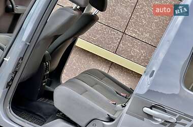 Мінівен Volkswagen Caddy 2011 в 