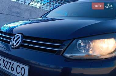 Мінівен Volkswagen Caddy 2011 в 