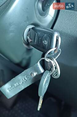 Мінівен Volkswagen Caddy 2011 в 