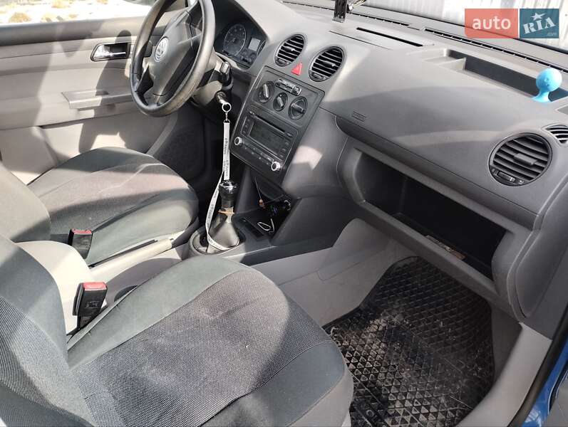 Минивэн Volkswagen Caddy 2005 в Чугуеве