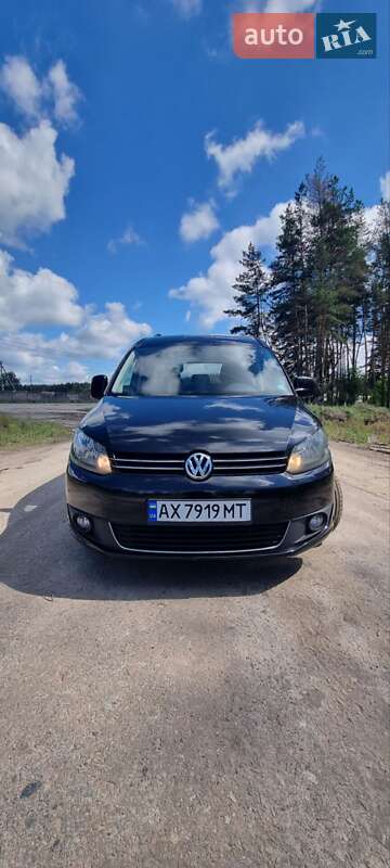 Минивэн Volkswagen Caddy 2012 в 