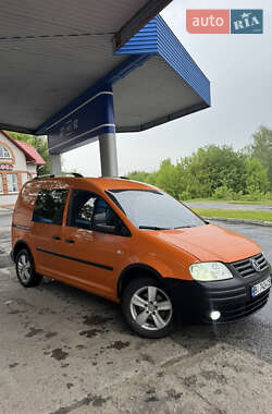 Вантажопасажирський фургон Volkswagen Caddy 2010 в Полтаві
