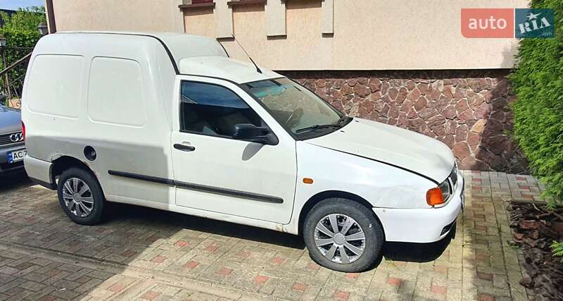Грузовой фургон Volkswagen Caddy 2002 в 