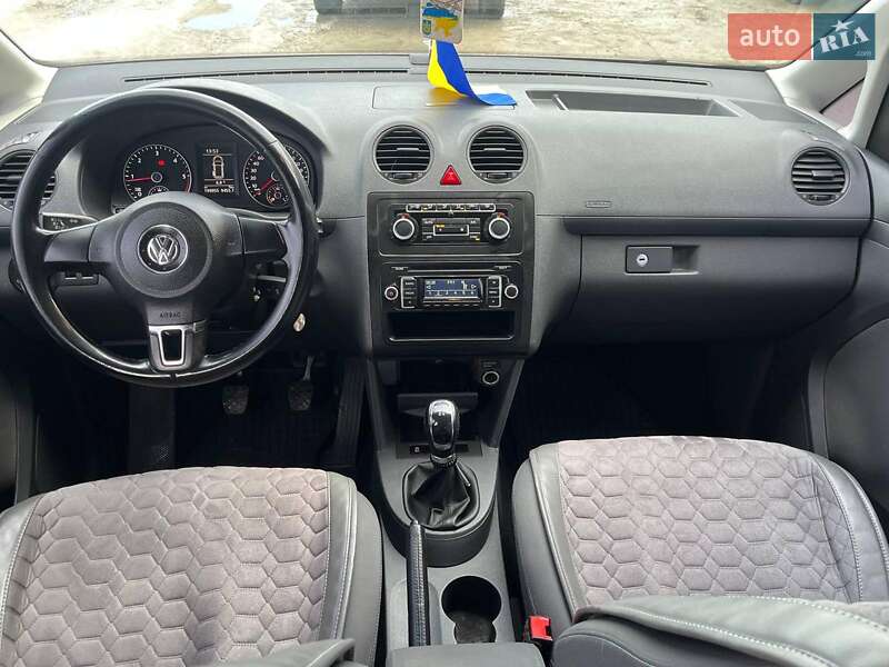 Мінівен Volkswagen Caddy 2015 в Львові