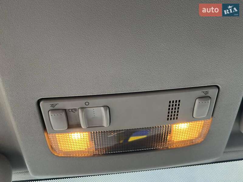 Мінівен Volkswagen Caddy 2015 в Львові