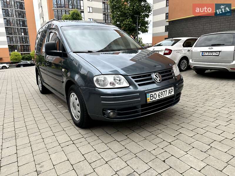 Минивэн Volkswagen Caddy 2010 в 
