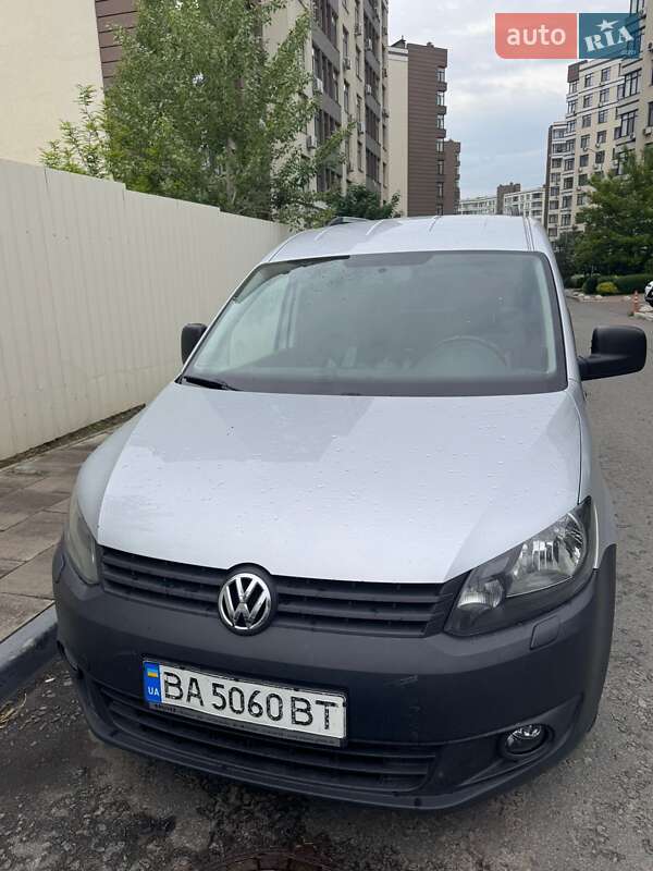 Мінівен Volkswagen Caddy 2014 в Благовіщенську