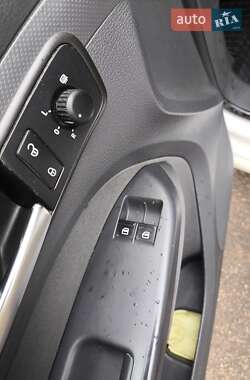 Минивэн Volkswagen Caddy 2012 в 