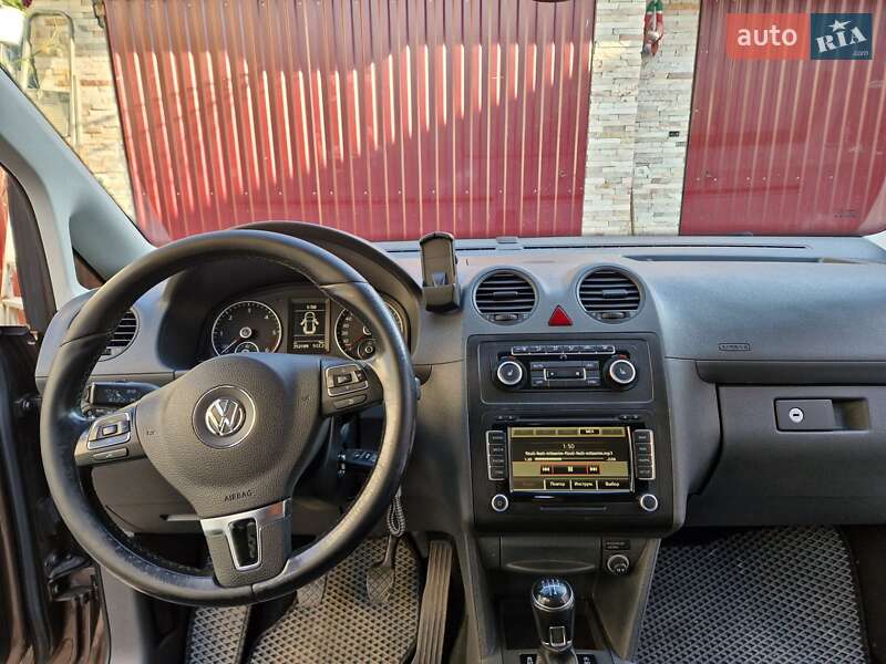 Минивэн Volkswagen Caddy 2013 в Виноградове