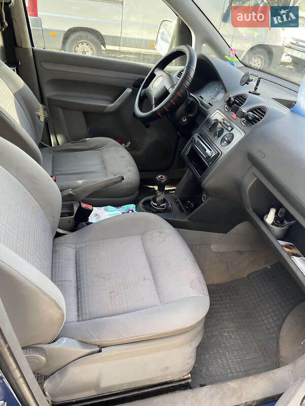 Минивэн Volkswagen Caddy 2006 в Киеве
