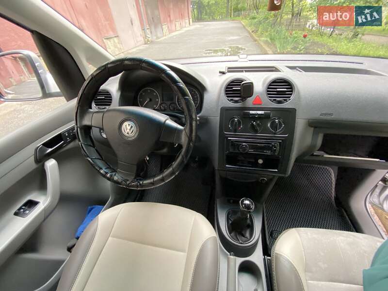 Минивэн Volkswagen Caddy 2010 в Тернополе
