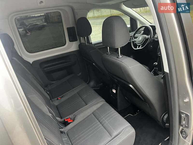 Минивэн Volkswagen Caddy 2018 в Иршаве