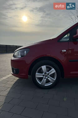 Минивэн Volkswagen Caddy 2013 в 