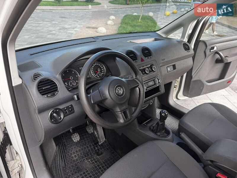 Минивэн Volkswagen Caddy 2013 в Киеве