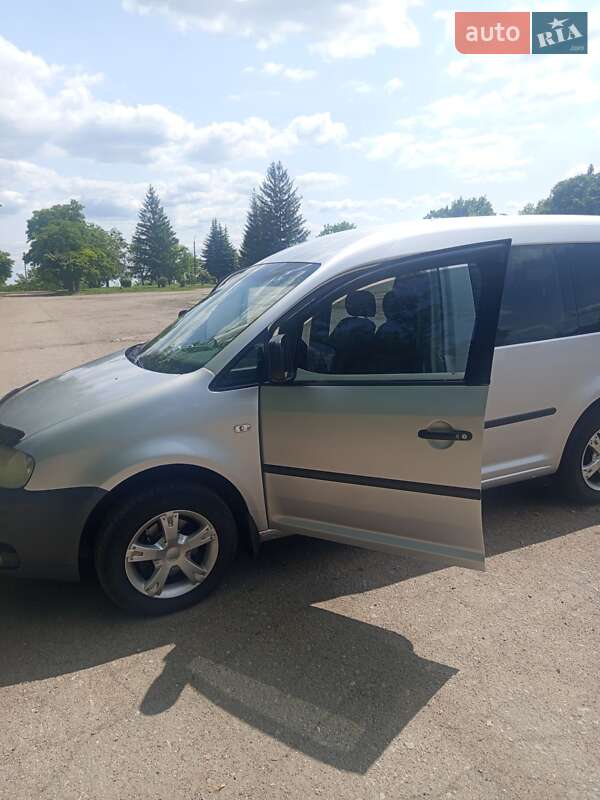 Мінівен Volkswagen Caddy 2008 в Чугуєві