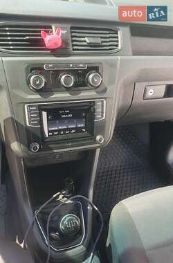 Грузовой фургон Volkswagen Caddy 2017 в 