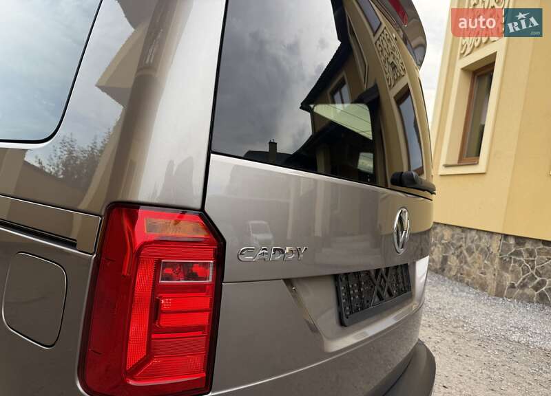 Минивэн Volkswagen Caddy 2017 в Львове