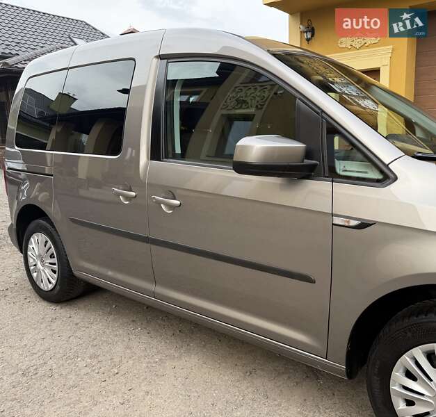 Минивэн Volkswagen Caddy 2017 в Львове
