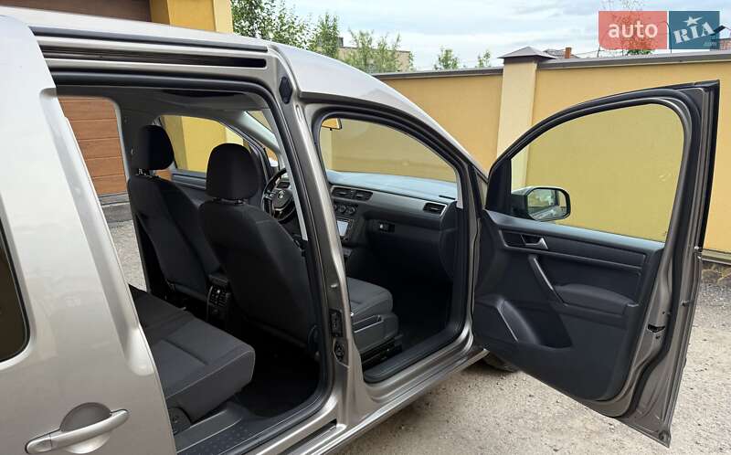 Минивэн Volkswagen Caddy 2017 в Львове