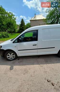 Вантажний фургон Volkswagen Caddy 2011 в Хусті