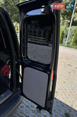Грузовой фургон Volkswagen Caddy 2009 в 