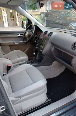 Минивэн Volkswagen Caddy 2010 в 