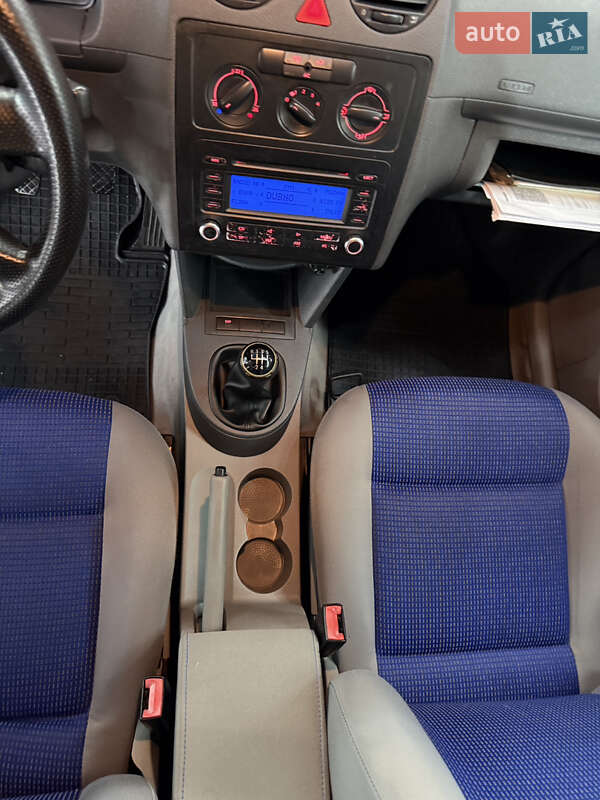 Минивэн Volkswagen Caddy 2006 в Кременце
