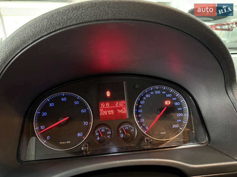 Минивэн Volkswagen Caddy 2006 в Кременце