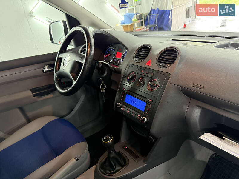 Минивэн Volkswagen Caddy 2006 в Кременце