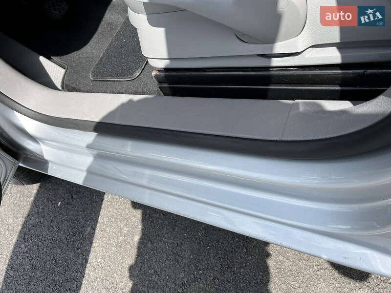 Мінівен Volkswagen Caddy 2008 в Рівному