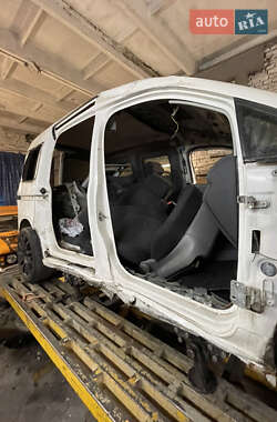 Минивэн Volkswagen Caddy 2005 в 
