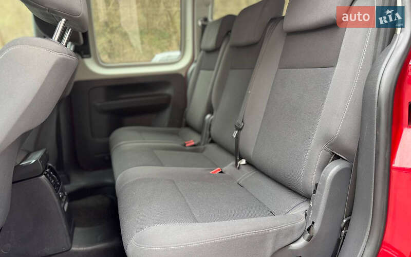 Минивэн Volkswagen Caddy 2014 в Черновцах