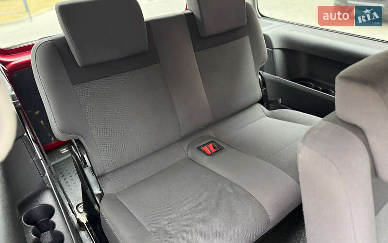 Минивэн Volkswagen Caddy 2014 в Черновцах