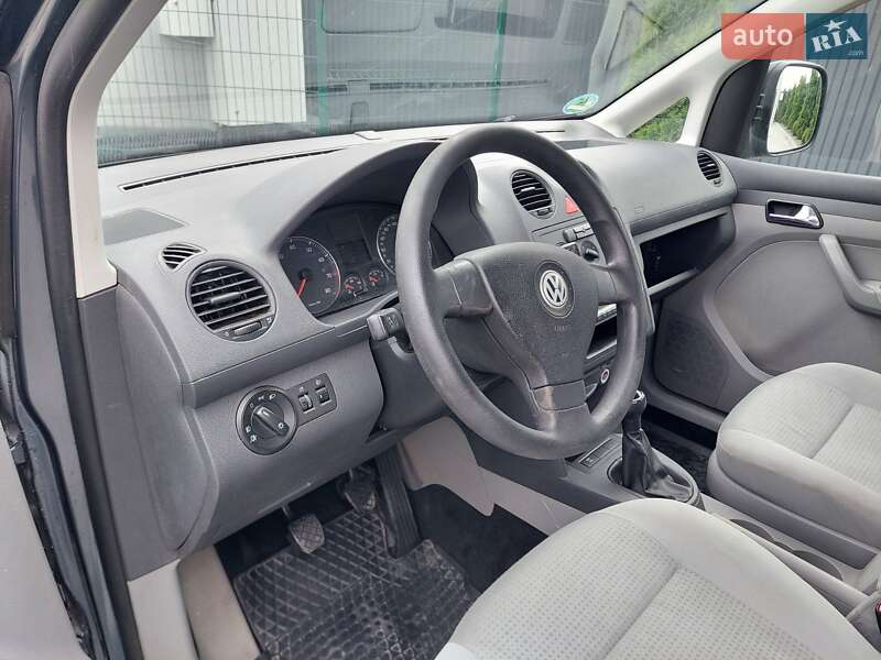 Минивэн Volkswagen Caddy 2010 в Виннице