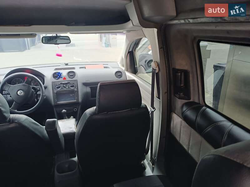 Минивэн Volkswagen Caddy 2010 в Черновцах