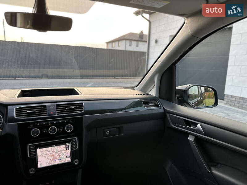 Мінівен Volkswagen Caddy 2015 в Луцьку