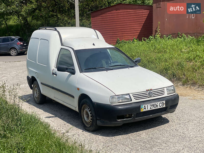 Грузовой фургон Volkswagen Caddy 2003 в 